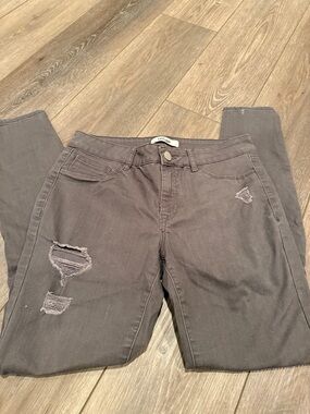 refuge Women's Charcoal Distressed Skinny Jeans